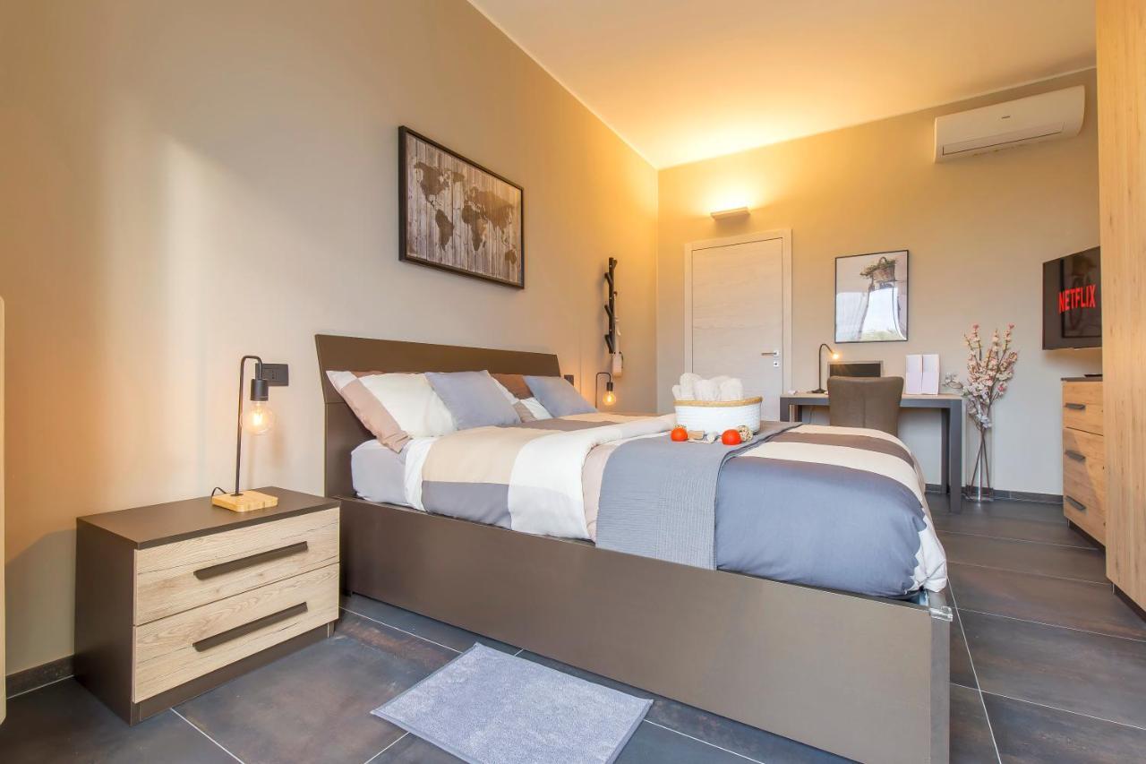 Modern & Bright 2 Bedroom Flat 50M From M4 Stop Milano Dış mekan fotoğraf