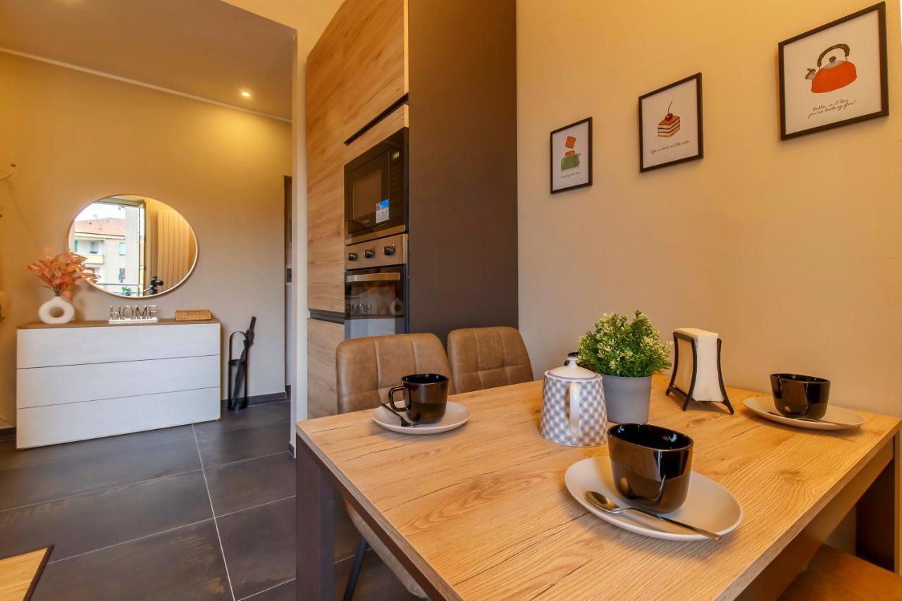 Modern & Bright 2 Bedroom Flat 50M From M4 Stop Milano Dış mekan fotoğraf